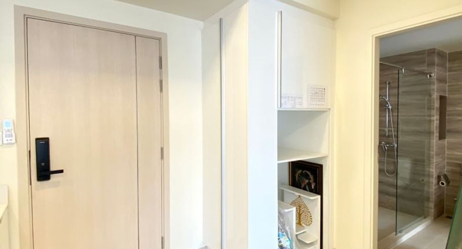 For sale 2 bedrooms condo in Huai Khwang, Bangkok