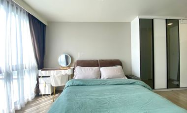 For sale 2 bedrooms condo in Huai Khwang, Bangkok