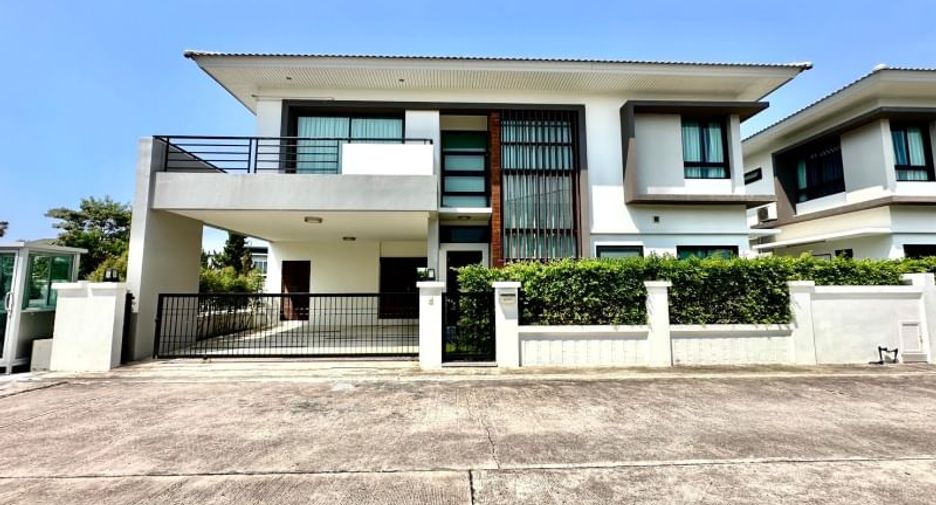 For rent 3 bed house in Si Racha, Chonburi