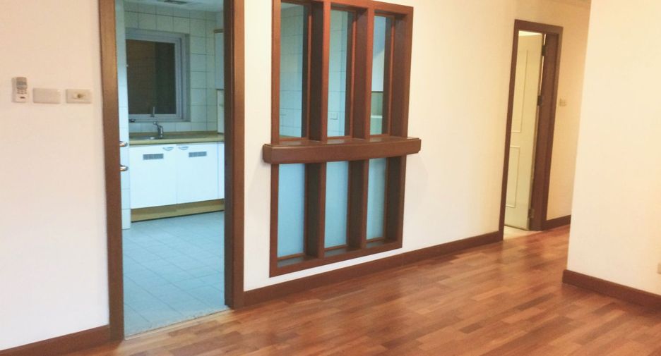 For sale 3 bedrooms condo in Pathum Wan, Bangkok