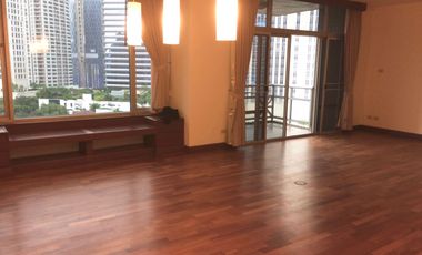 For rent 3 Beds condo in Pathum Wan, Bangkok