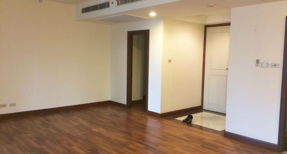 For sale 3 bedrooms condo in Pathum Wan, Bangkok