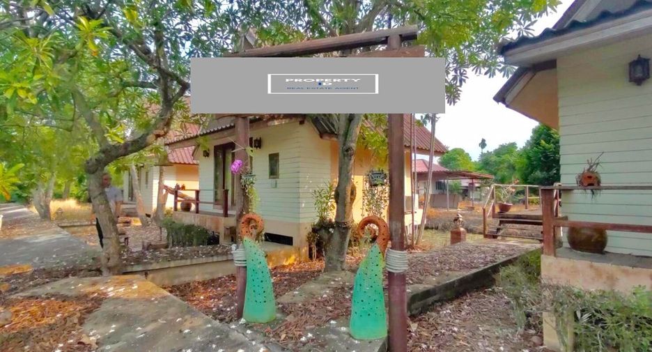 For sale 11 bed house in Damnoen Saduak, Ratchaburi