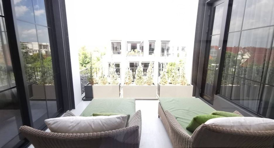 出售 5 卧室 独立屋 在 Saphan Sung, 曼谷