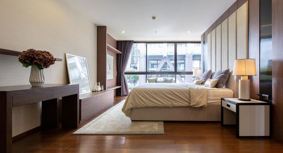 For rent and for sale 4 bedrooms condo in Sathon, Bangkok