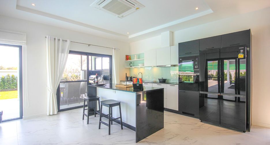 À vendre 3 chambres villa à Hua Hin, Prachuap Khiri Khan