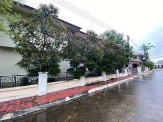 For rent and for sale 7 bedrooms house in Saraphi, Chiang Mai
