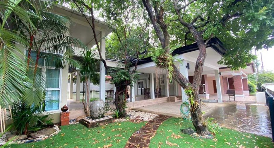 À louer et à vendre 7 chambres maison à Saraphi, Chiang Mai