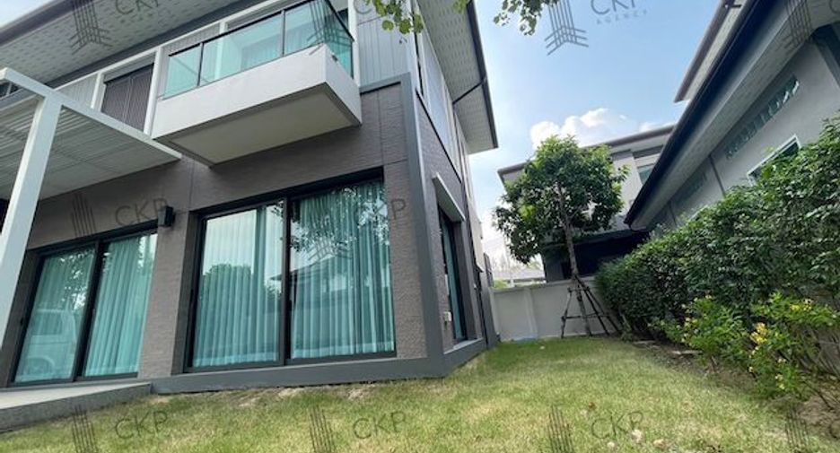 For sale 4 bedrooms house in Mueang Pathum Thani, Pathum Thani