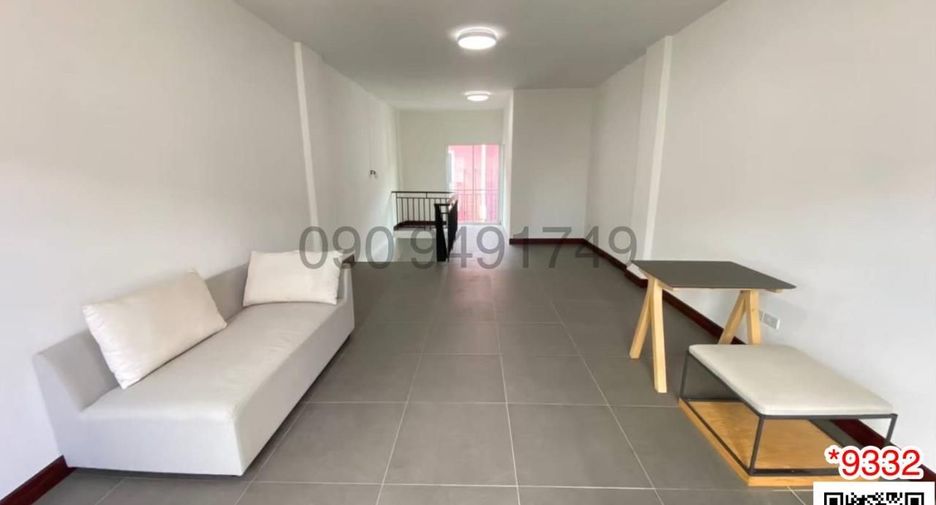 For rent 3 bedrooms townhouse in Phra Samut Chedi, Samut Prakan