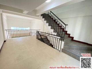 For rent 3 bed townhouse in Phra Samut Chedi, Samut Prakan