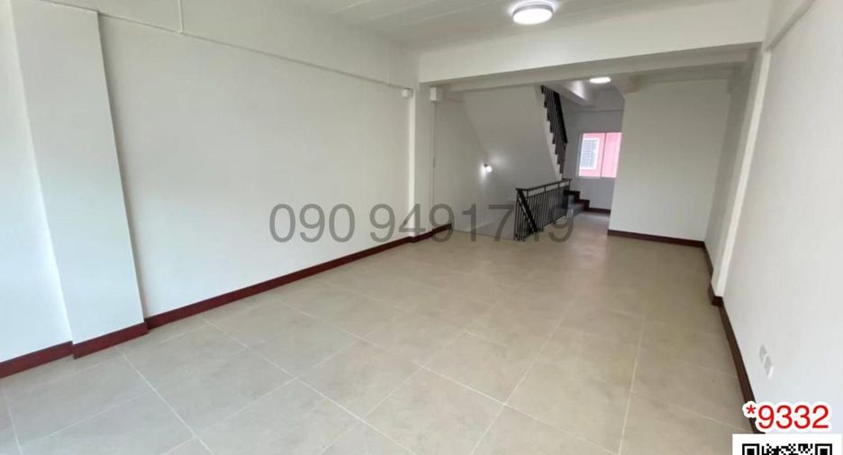 For rent 3 bedrooms townhouse in Phra Samut Chedi, Samut Prakan