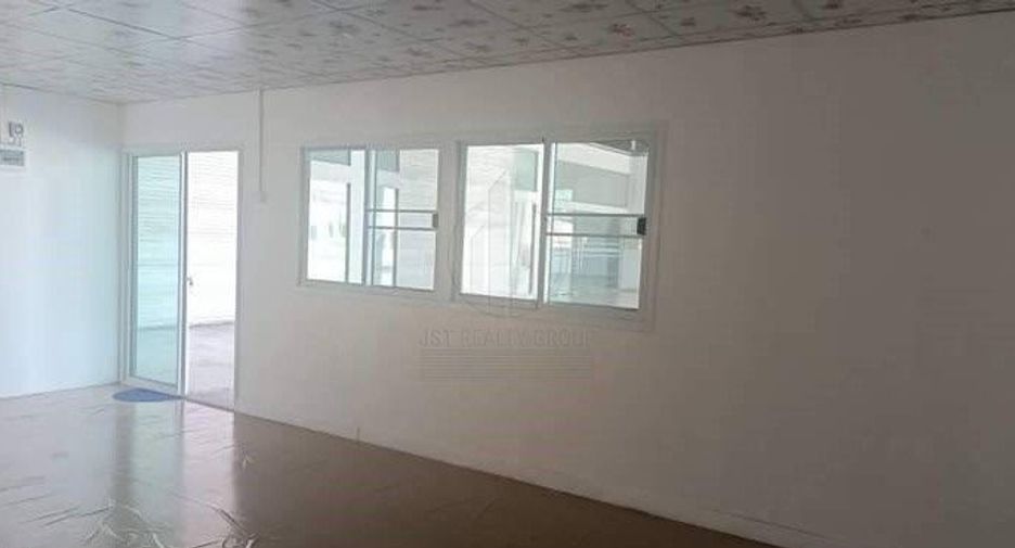 For rent retail Space in Bang Phli, Samut Prakan