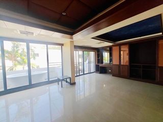For sale 8 Beds retail Space in Pratumnak, Pattaya