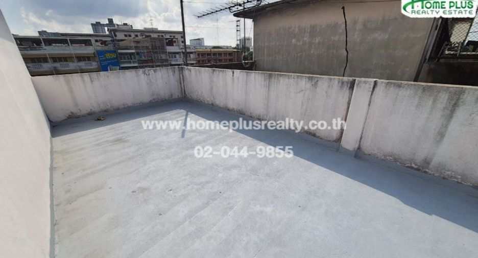 For sale 5 bedrooms retail Space in Bang Kapi, Bangkok