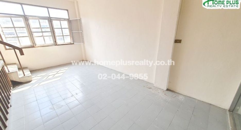 For sale 5 bedrooms retail Space in Bang Kapi, Bangkok