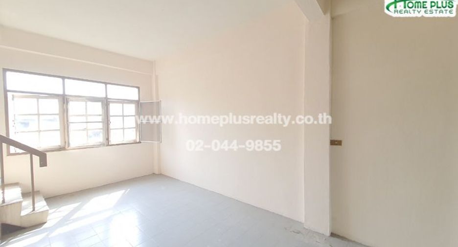 For sale 5 bedrooms retail Space in Bang Kapi, Bangkok