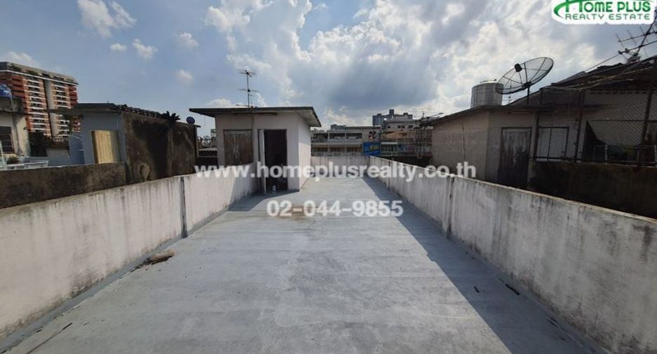 For sale 5 bedrooms retail Space in Bang Kapi, Bangkok