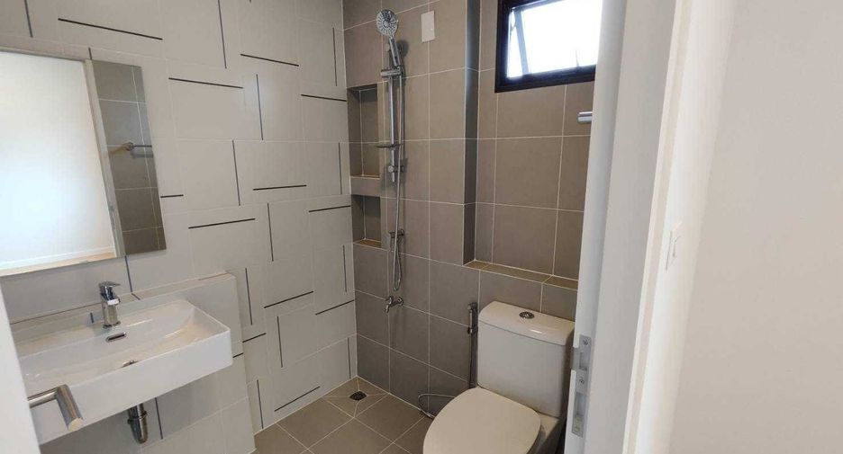 For rent 2 bedrooms townhouse in Bang Phli, Samut Prakan