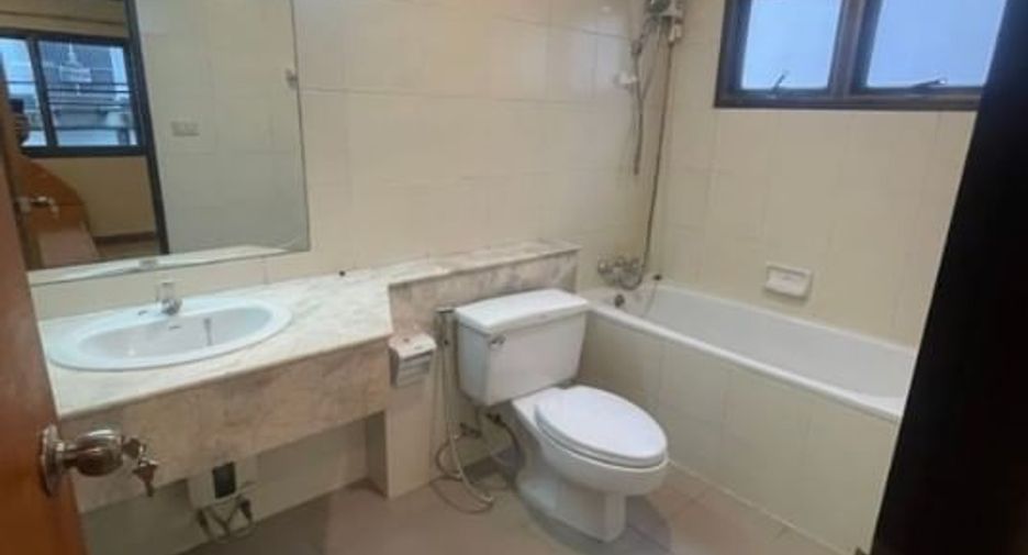 For rent and for sale 2 bedrooms condo in Khlong Toei, Bangkok