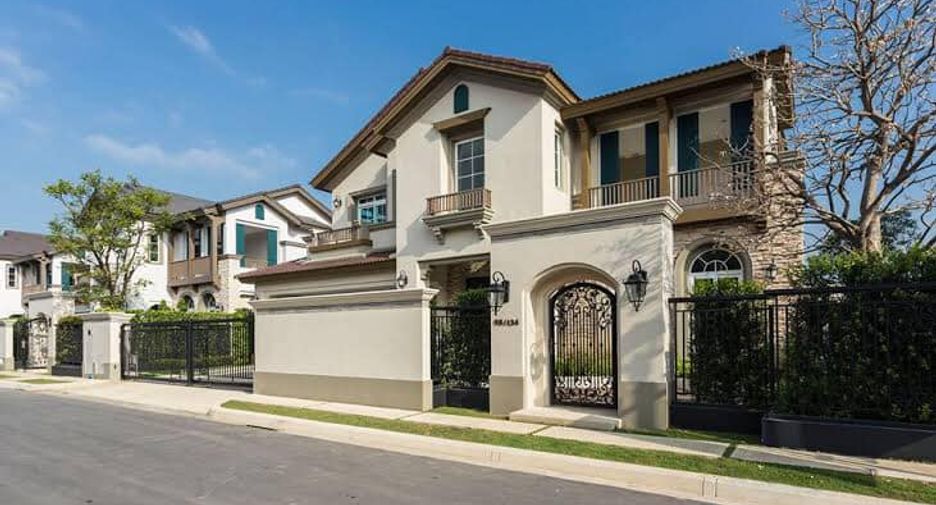 Casa en alquiler de 4 habitaciones en Bang Phli, Samut Prakan