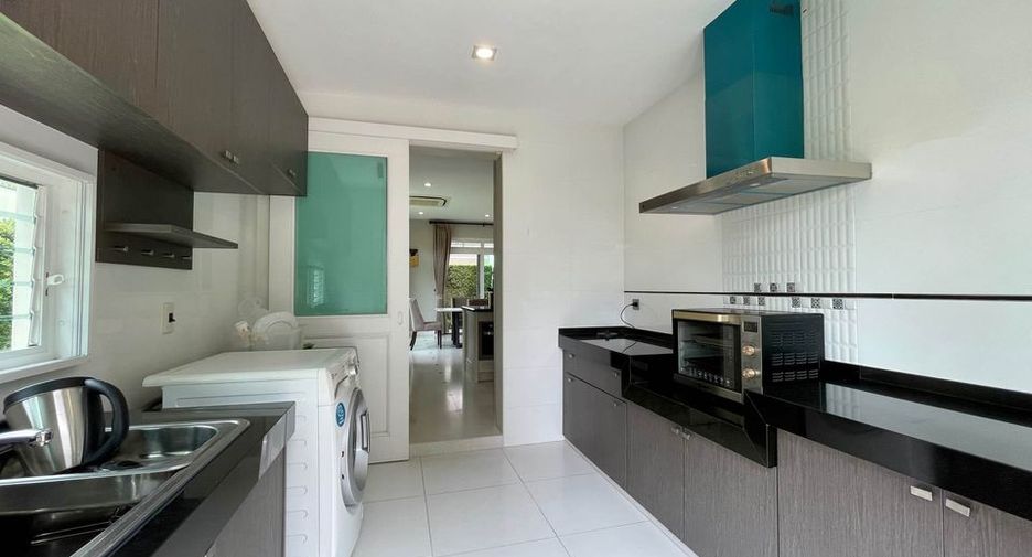 Casa en alquiler de 4 habitaciones en Bang Phli, Samut Prakan