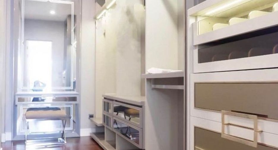 Casa en alquiler de 4 habitaciones en Bang Phli, Samut Prakan