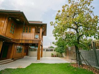 For sale 3 Beds house in Huai Khwang, Bangkok