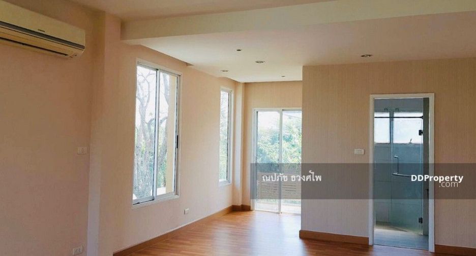 For sale 3 bedrooms house in Prawet, Bangkok
