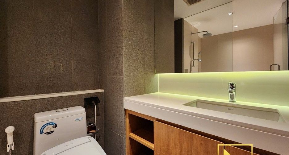 For rent 2 bedrooms serviced apartment in Watthana, Bangkok