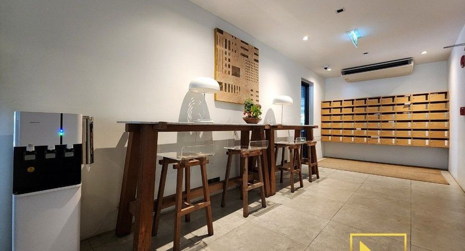 For rent 2 bedrooms serviced apartment in Watthana, Bangkok