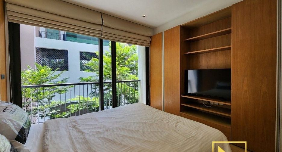 For rent 2 bedrooms serviced apartment in Watthana, Bangkok