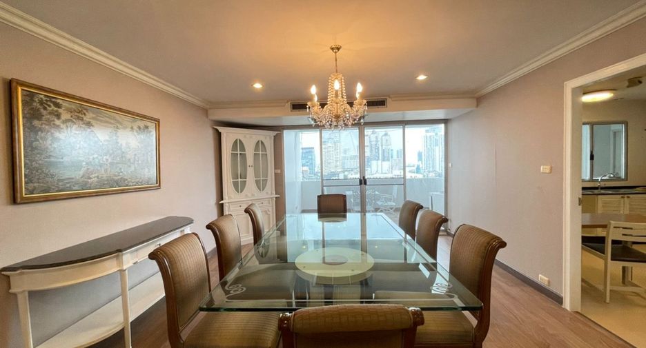 For rent 3 bedrooms condo in Watthana, Bangkok