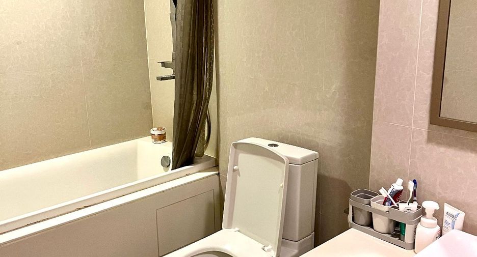 Продажа 1 кровать кондо в Кхлонг Тоеи, Бангкок