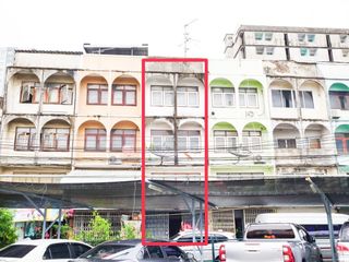For sale 3 Beds retail Space in Lak Si, Bangkok