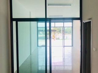Local comercial en venta en Mueang Chon Buri, Chonburi