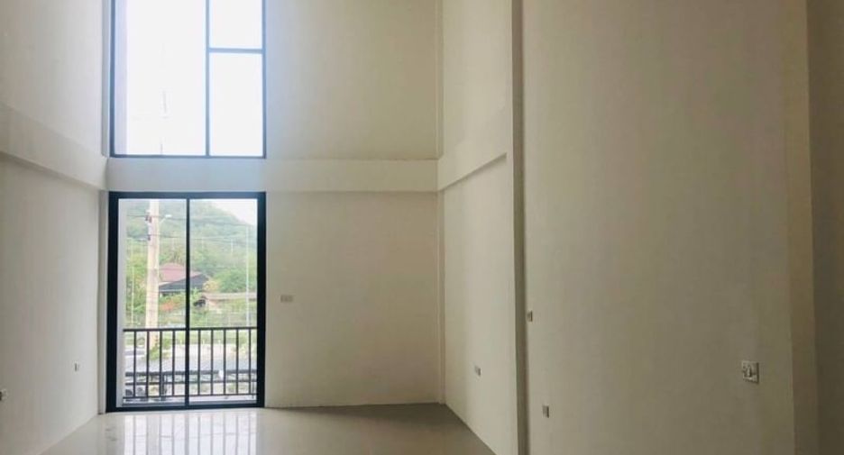 Local comercial en venta en Mueang Chon Buri, Chonburi