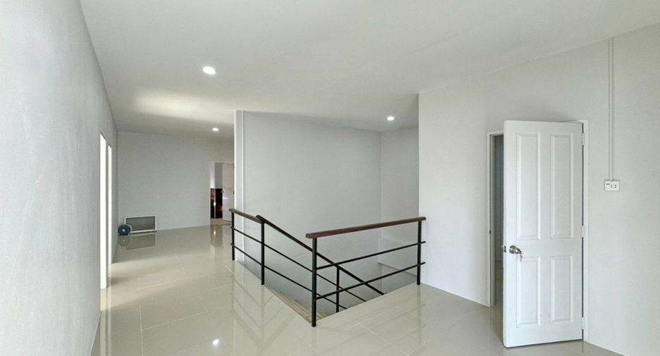 Büro zum Kauf mit 9 Zimmer in Phan Thong, Chonburi