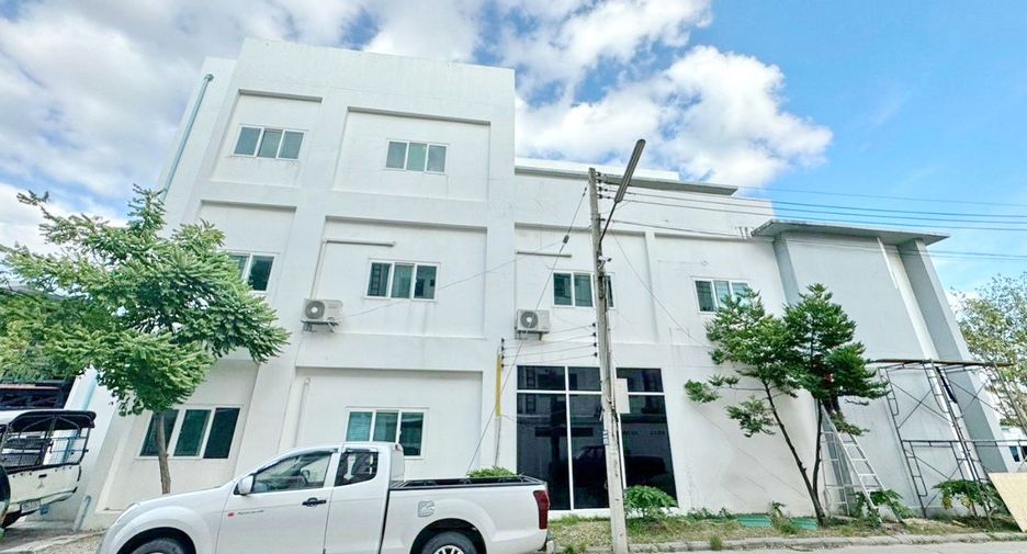 For sale 9 bed office in Phan Thong, Chonburi