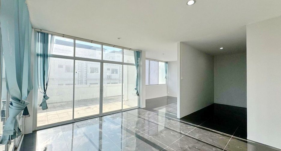 Büro zum Kauf mit 9 Zimmer in Phan Thong, Chonburi