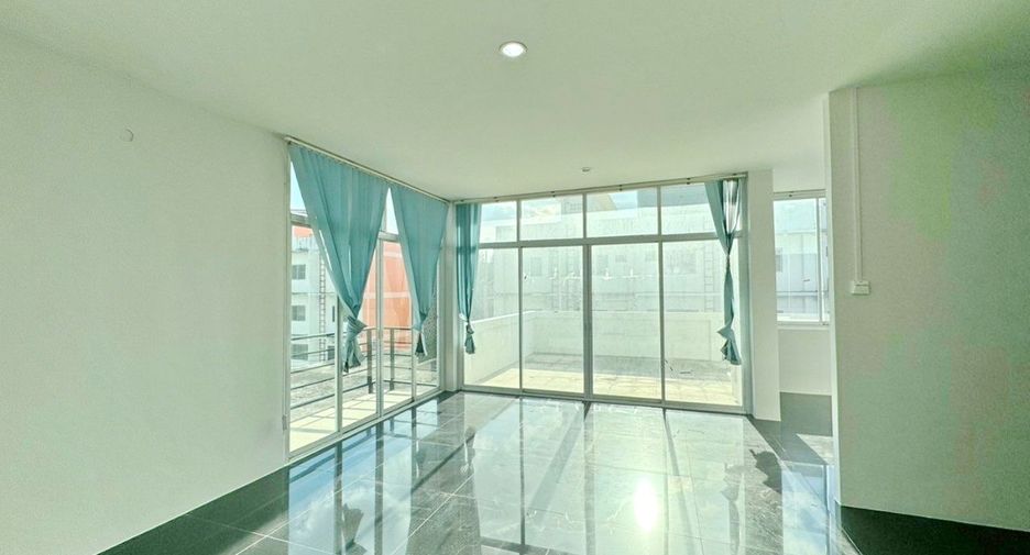 Büro zum Kauf mit 9 Zimmer in Phan Thong, Chonburi