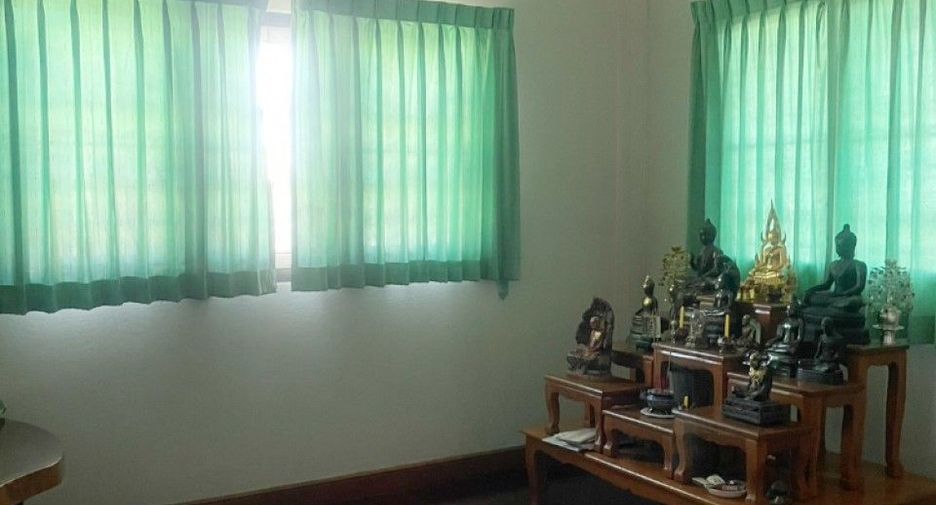 For sale 5 bed house in Mueang Surin, Surin