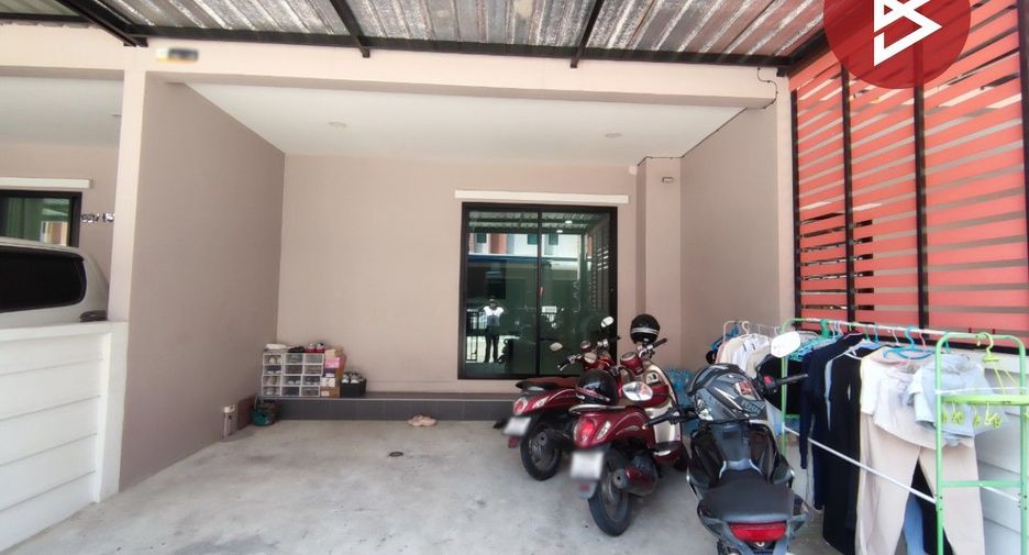 For sale 3 Beds townhouse in Mueang Chon Buri, Chonburi