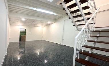 ขาย 2 เตียง ทาวน์เฮ้าส์ ใน เมืองปทุมธานี, ปทุมธานี