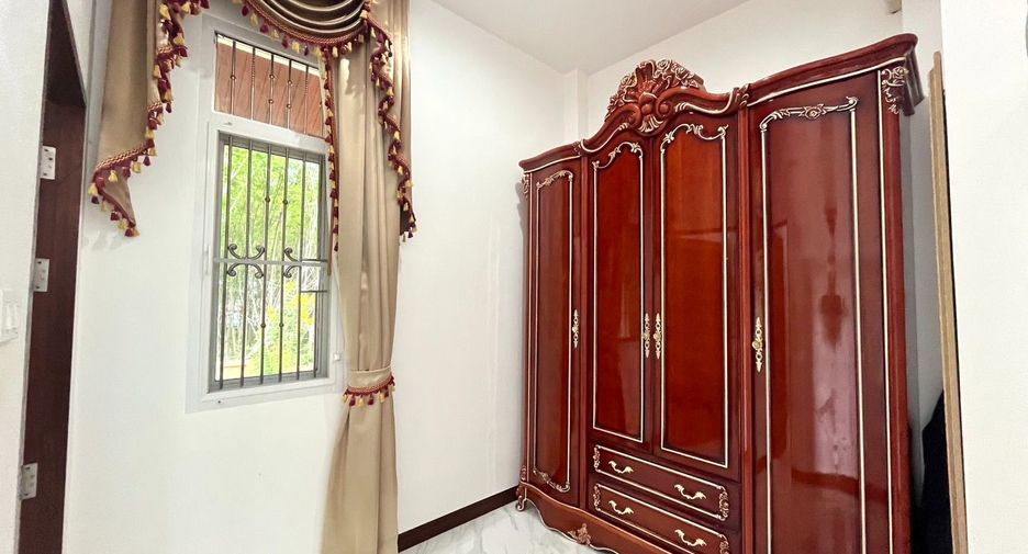 For rent and for sale 3 bed house in Mueang Krabi, Krabi