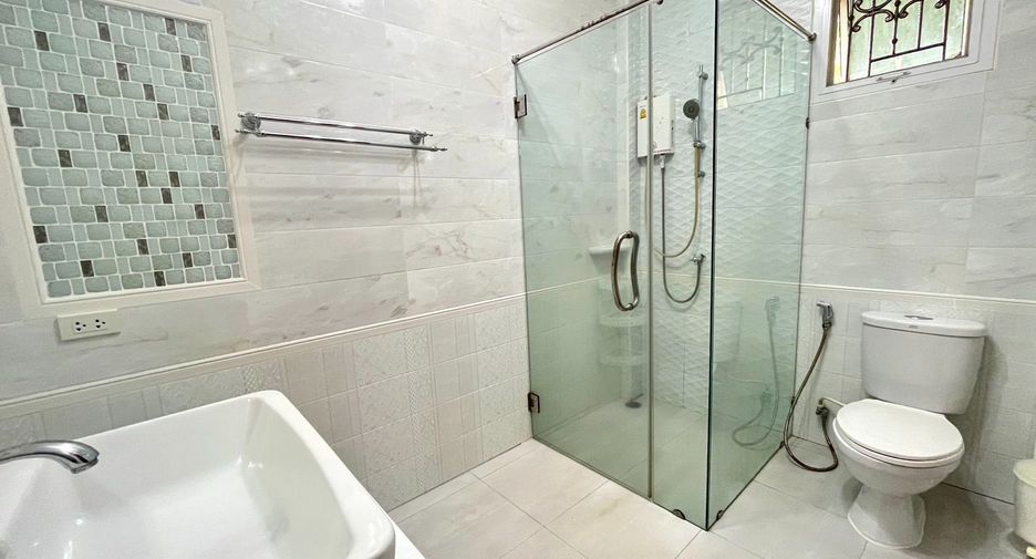 For rent and for sale 3 bed house in Mueang Krabi, Krabi
