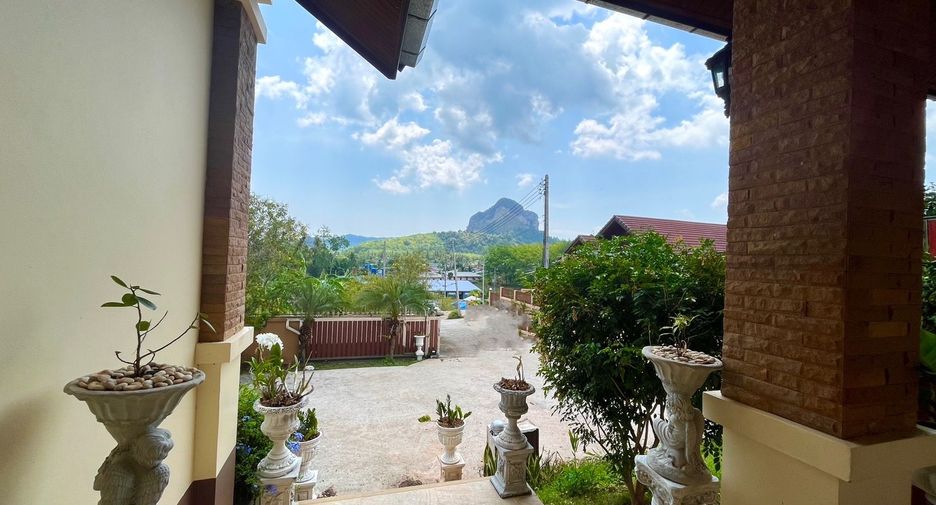 For rent and for sale 3 bed house in Mueang Krabi, Krabi