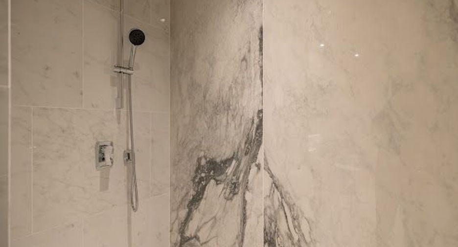 For rent 2 bedrooms condo in Pathum Wan, Bangkok