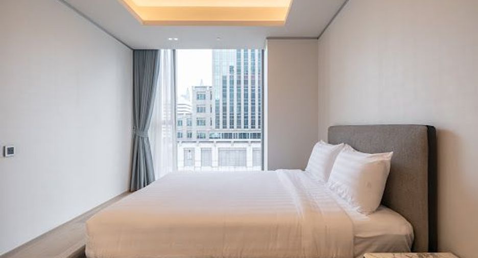 For rent 2 bedrooms condo in Pathum Wan, Bangkok