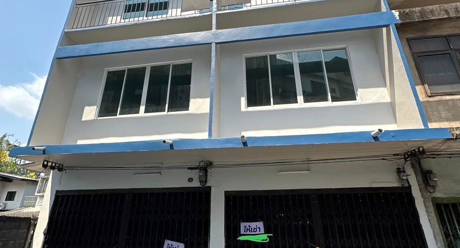 For rent 2 Beds retail Space in Thon Buri, Bangkok